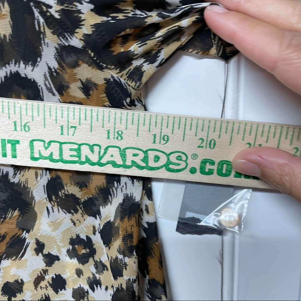 Apt 9 Leopard Print Sheer Blouse Size Small - image 7